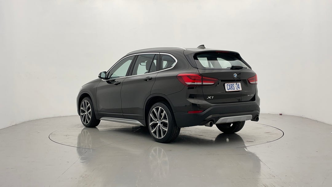 Left Back Diagonal (45- Degree) View