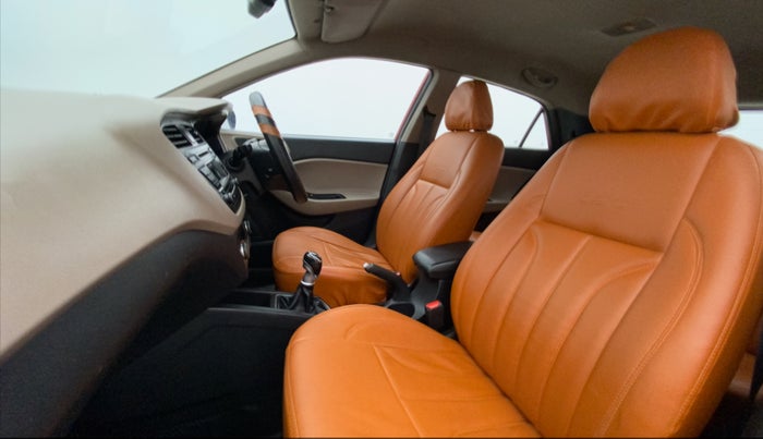 2014 Hyundai Elite i20 SPORTZ 1.4 (O) CRDI, Diesel, Manual, 99,928 km, Right Side Front Door Cabin