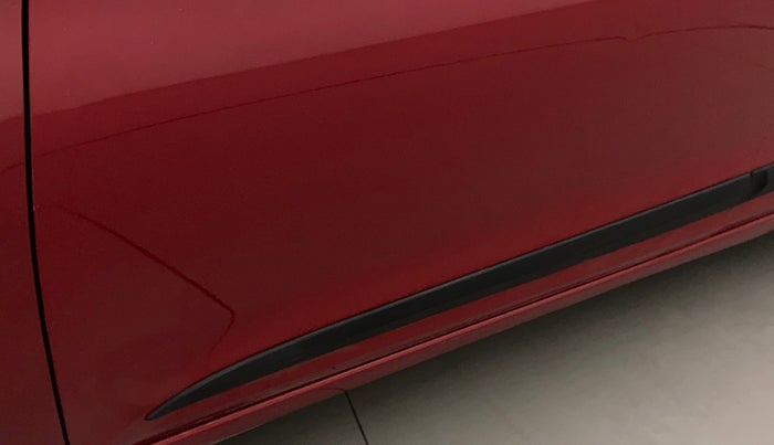 2014 Hyundai Elite i20 SPORTZ 1.4 (O) CRDI, Diesel, Manual, 99,928 km, Front passenger door - Minor scratches