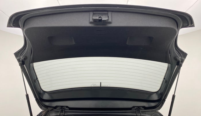 2015 Volkswagen Polo HIGHLINE1.5L DIESEL, Diesel, Manual, 89,455 km, Boot Door Open