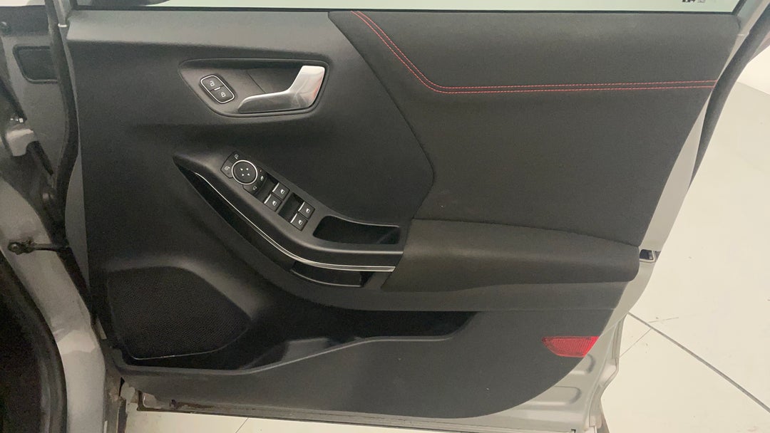 2020 Ford Puma St-line, Automatic, 62787 km, Speaker View