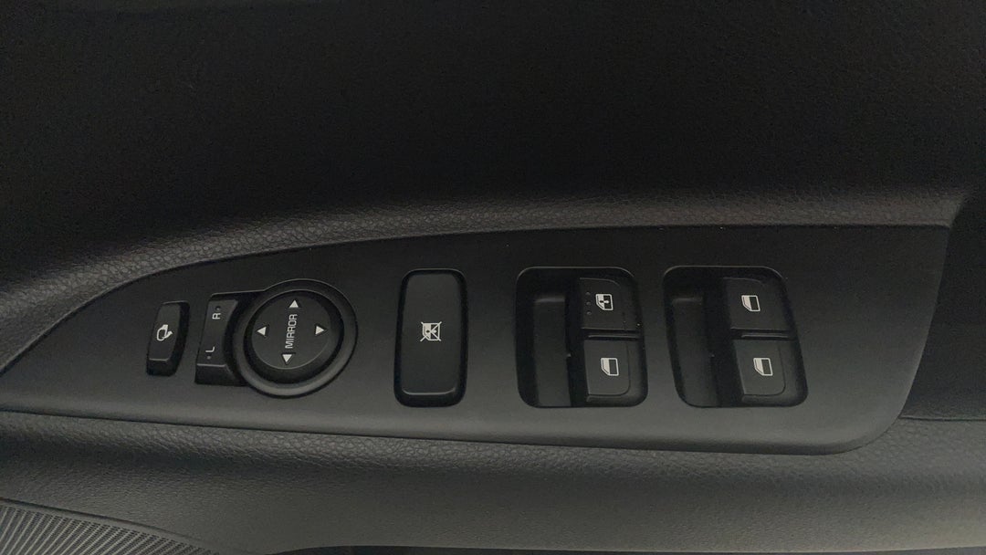 2023 Kia Rio Sport, Automatic, 23785 km, Drivers Side Door Panel Controls