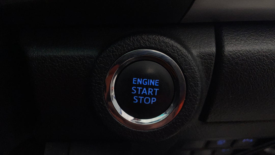 2020 Toyota Hilux Sr5 (4x4), Automatic, 48561 km, Keyless / Button Start