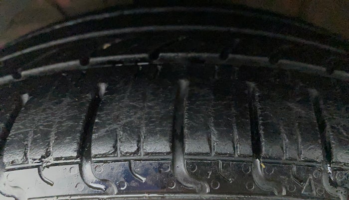 2018 Maruti Swift ZXI PLUS, Petrol, Manual, 93,938 km, Left Front Tyre Tread