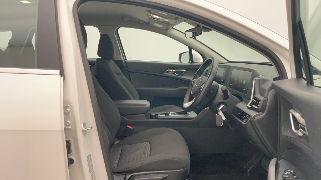 2024 Kia Sportage S (fwd), Automatic, 14477 km, Right Side Front Door Cabin View