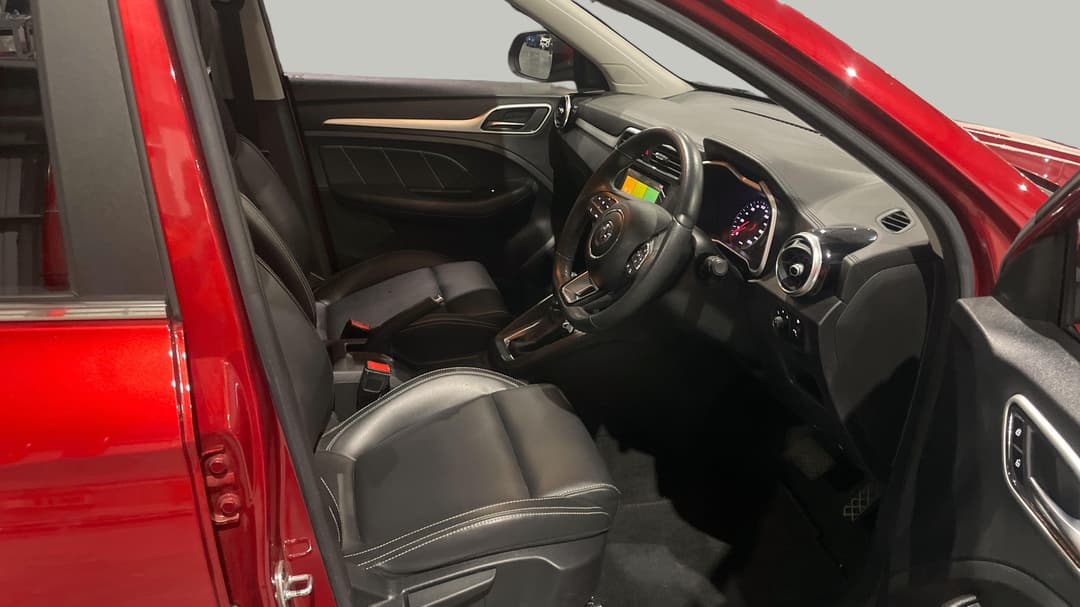 2019 MG ZS Essence, Automatic, 48020 km, Right Side Front Door Cabin View