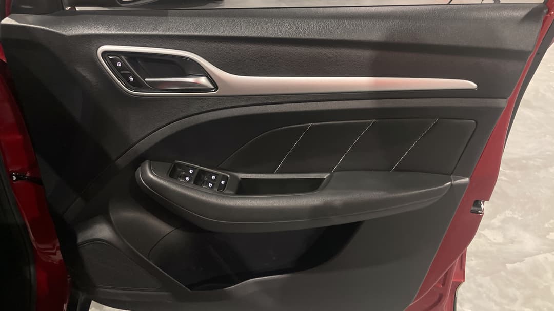 2019 MG ZS Essence, Automatic, 48020 km, Speaker View