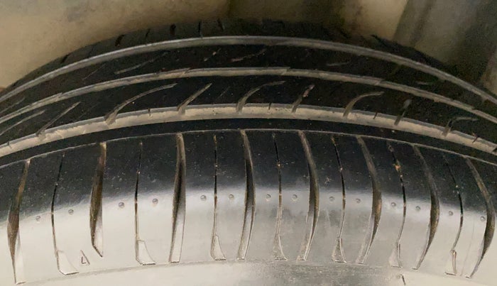 2018 Volkswagen Vento HIGHLINE DIESEL 1.5, Diesel, Manual, 58,075 km, Left Rear Tyre Tread