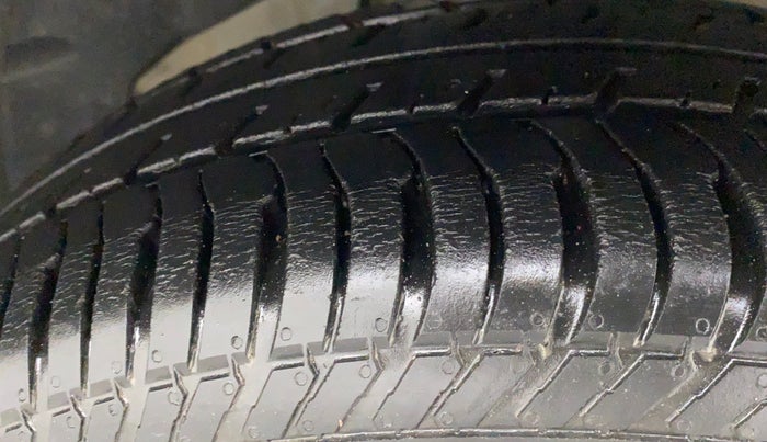 2019 Ford Ecosport 1.5 TITANIUM TI VCT, Petrol, Manual, 23,356 km, Right Front Tyre Tread