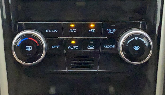 2021 Mahindra XUV500 W9, Diesel, Manual, 46,015 km, Automatic Climate Control