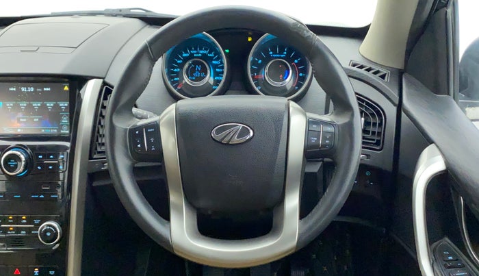 2021 Mahindra XUV500 W9, Diesel, Manual, 46,015 km, Steering Wheel Close Up