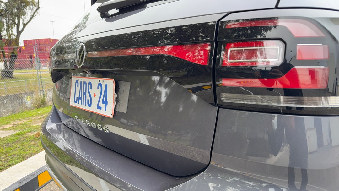 Badge (Boot Right Side)