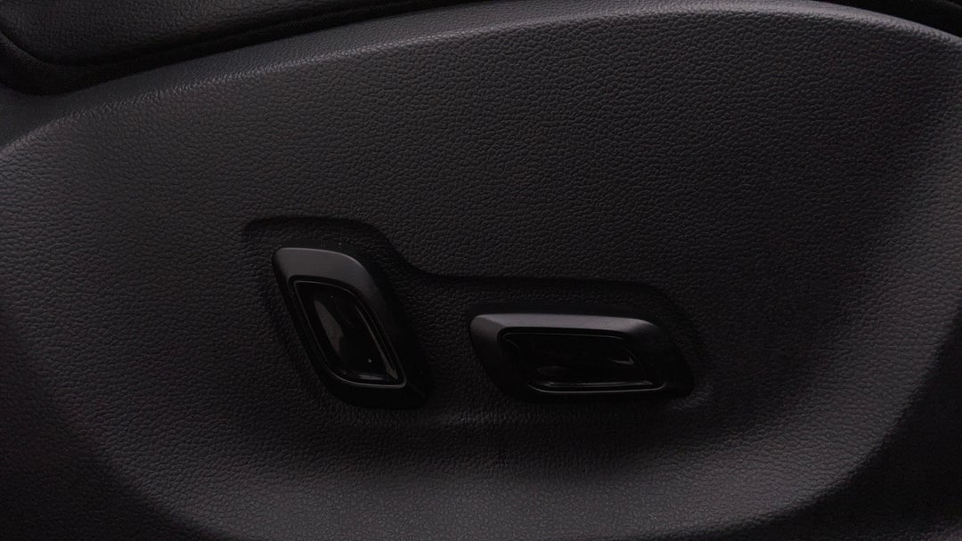 2021 MG ZS EV Essence, Automatic, 54853 km, Drivers Side Adjustment Panel