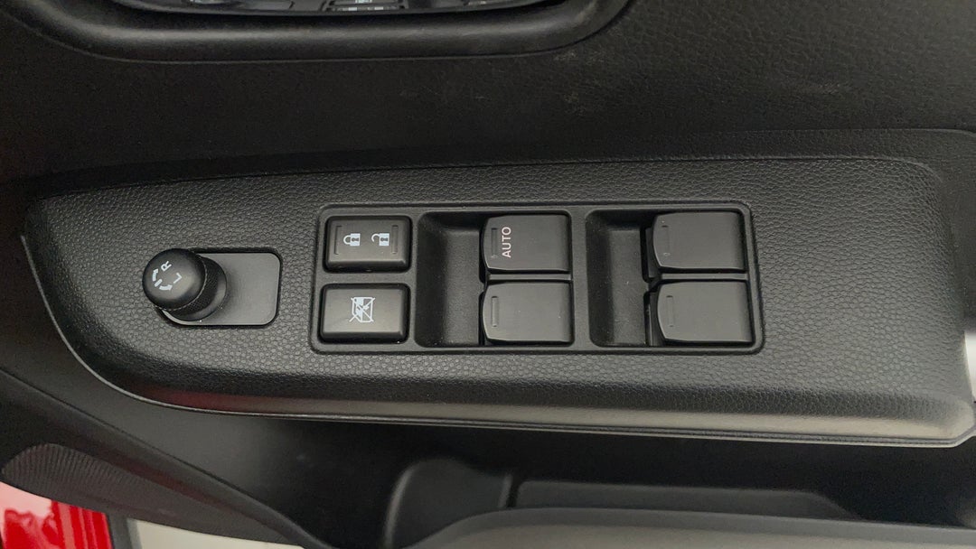 2021 Suzuki Ignis Glx, Automatic, 29546 km, Drivers Side Door Panel Controls