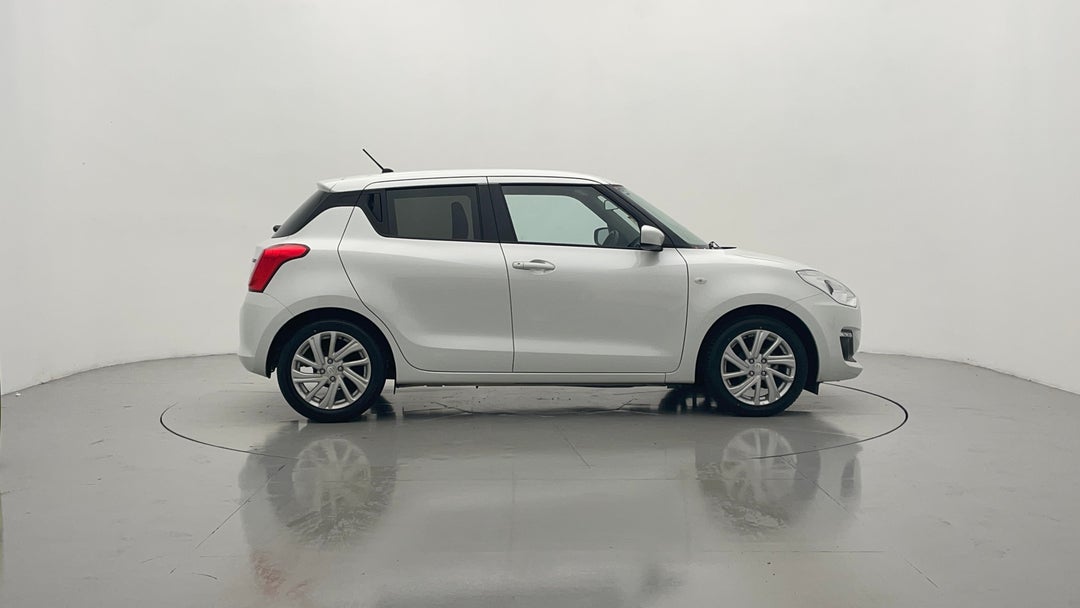 2023 Suzuki Swift Gl Navi, Automatic, 26611 km, Right Side View