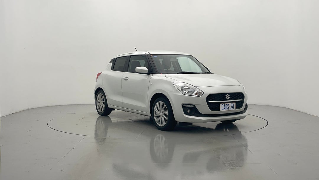 2023 Suzuki Swift Gl Navi, Automatic, 26611 km, Right Front Diagonal (45- Degree) View