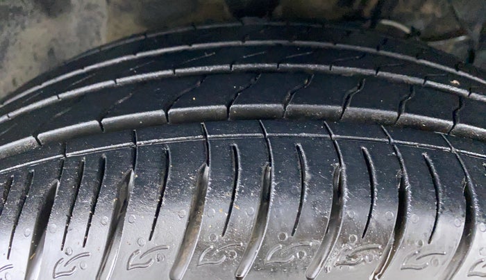 2018 Maruti S Cross ALPHA SHVS, Diesel, Manual, 56,102 km, Right Front Tyre Tread