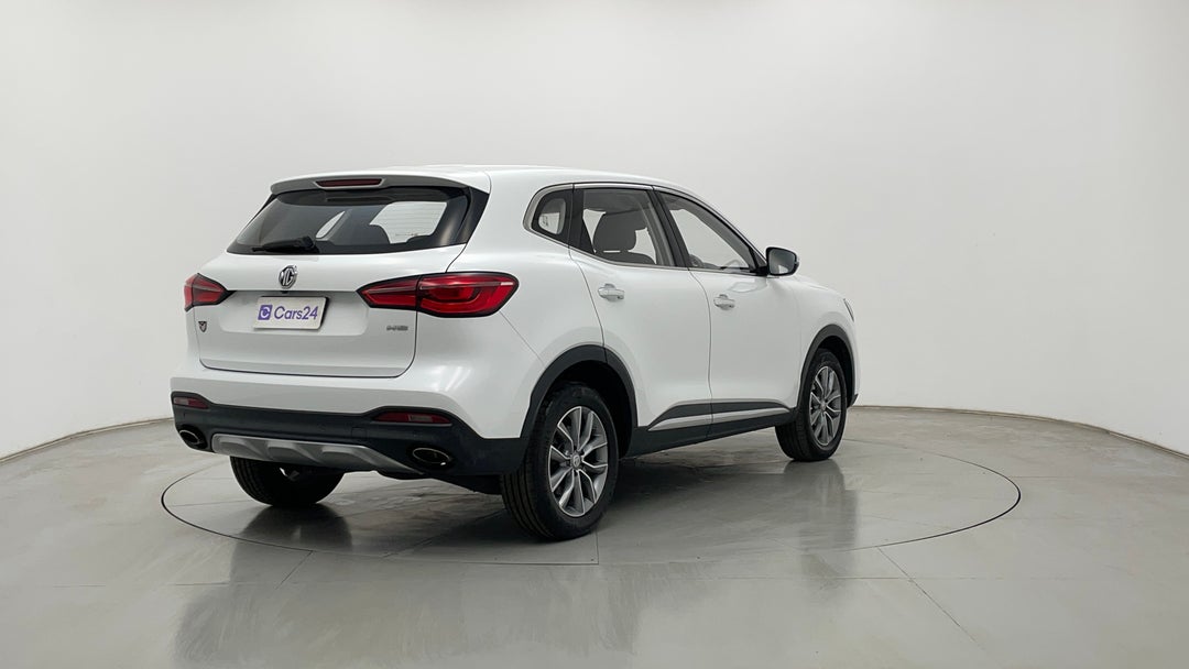 Right Back Diagonal (45- Degree) View