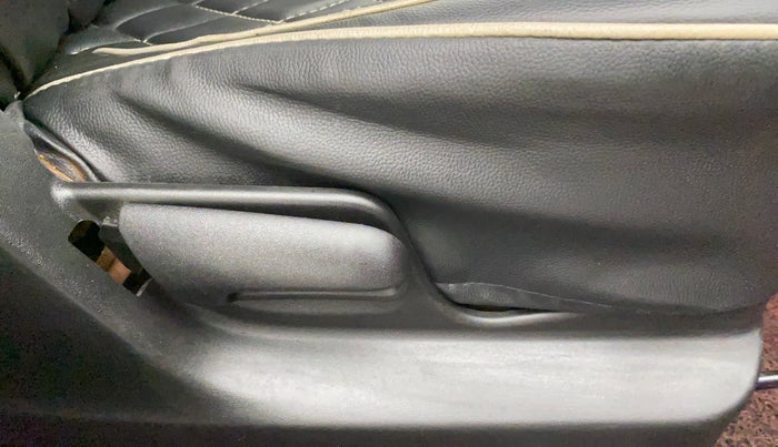 2017 Maruti Swift VXI O, Petrol, Manual, 52,155 km, Driver Side Adjustment Panel
