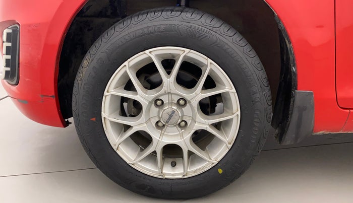 2017 Maruti Swift VXI O, Petrol, Manual, 52,155 km, Left Front Wheel