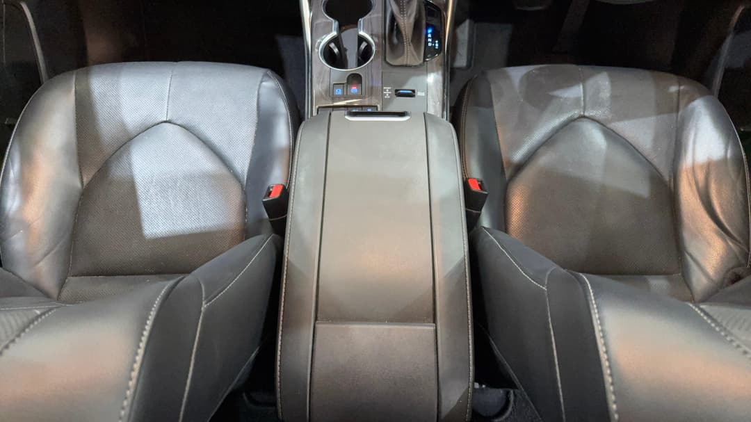 2022 Toyota Kluger Grande Hybrid AWD, Automatic, 42941 km, Center Console