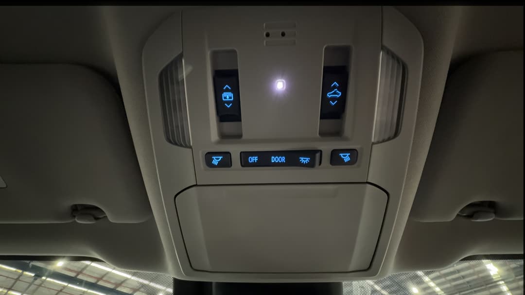 2022 Toyota Kluger Grande Hybrid AWD, Automatic, 42941 km, On-Roof Controls/Sunglass holder