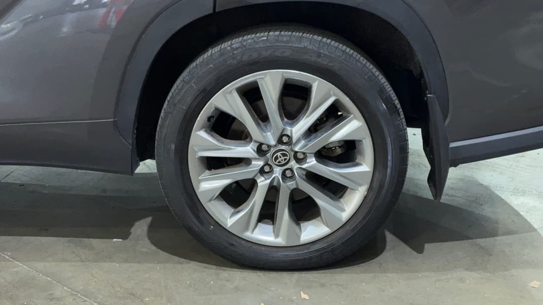2022 Toyota Kluger Grande Hybrid AWD, Automatic, 42941 km, Left Rear Wheel