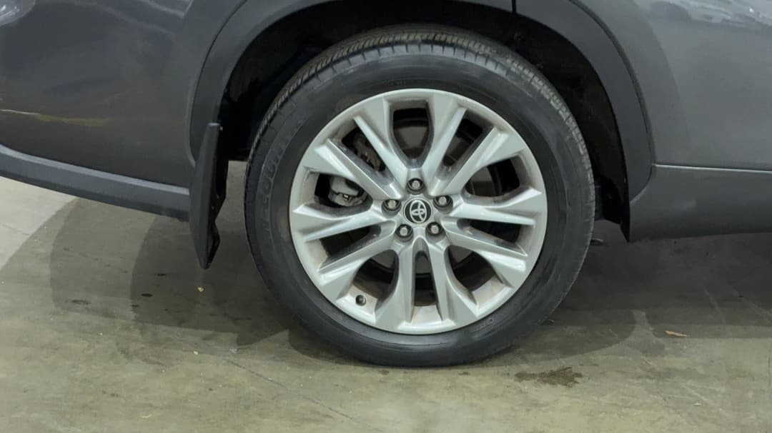 2022 Toyota Kluger Grande Hybrid AWD, Automatic, 42941 km, Right Rear Wheel