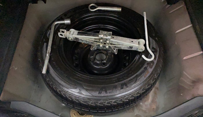 2016 Honda Jazz 1.2 V MT, Petrol, Manual, 99,406 km, Spare Tyre