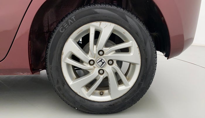 2016 Honda Jazz 1.2 V MT, Petrol, Manual, 99,406 km, Left Rear Wheel
