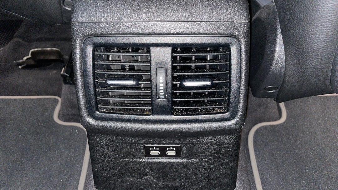 Rear A/C Vent