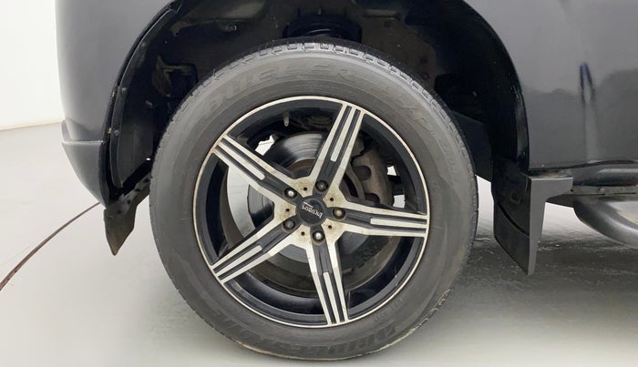2019 Mahindra Scorpio S5, Diesel, Manual, 74,040 km, Left Front Wheel