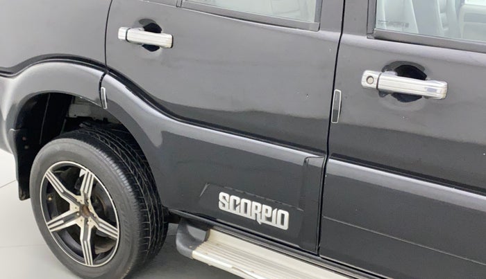 2019 Mahindra Scorpio S5, Diesel, Manual, 74,040 km, Right rear door - Slightly dented