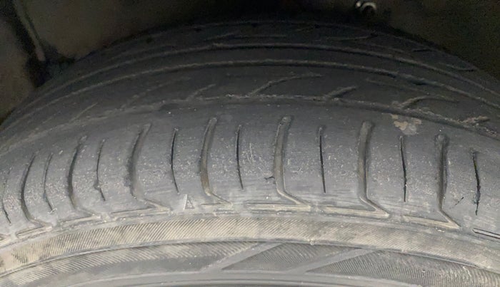 2017 Maruti Celerio ZXI, Petrol, Manual, 62,012 km, Left Front Tyre Tread