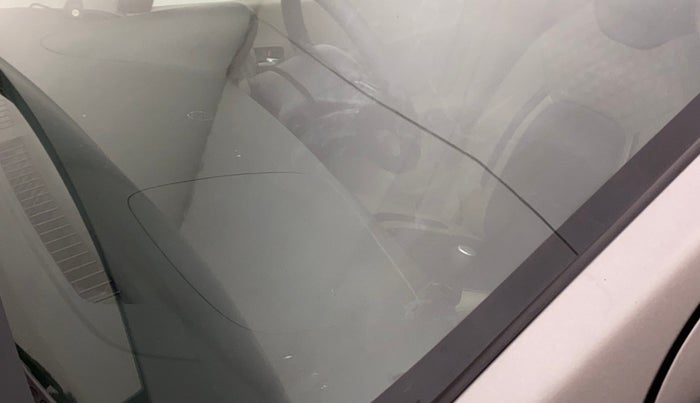2017 Maruti Celerio ZXI, Petrol, Manual, 62,012 km, Front windshield - Minor spot on windshield