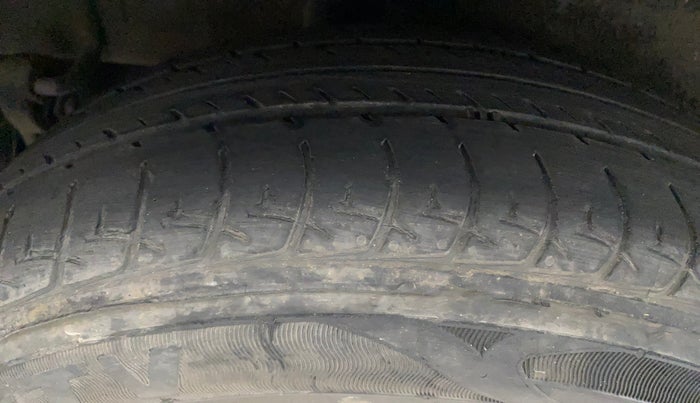 2017 Maruti Celerio ZXI, Petrol, Manual, 62,012 km, Right Rear Tyre Tread