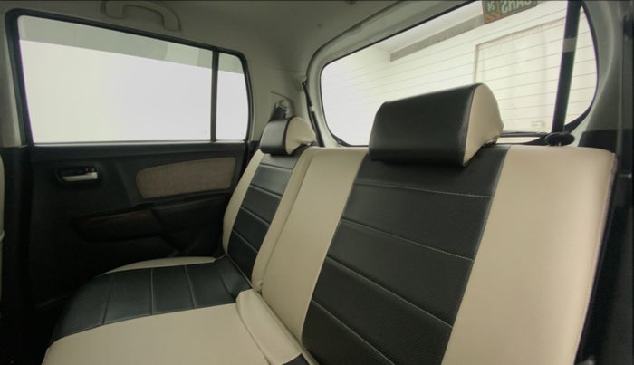 2016 Maruti Wagon R 1.0 VXI AMT, Petrol, Automatic, 46,039 km, Right Side Rear Door Cabin