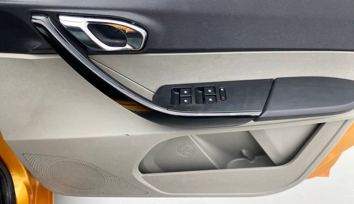 2017 Tata Tiago XZ 1.2 REVOTRON, Petrol, Manual, 35,310 km, Driver Side Door Panels Control