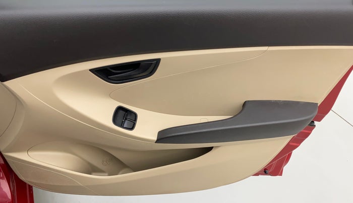 2016 Hyundai Eon ERA +, Petrol, Manual, 34,215 km, Driver Side Door Panels Control