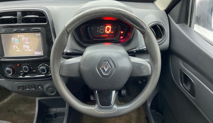 2016 Renault Kwid RXT 1.0 (O), Petrol, Manual, 41,832 km, Steering Wheel Close Up