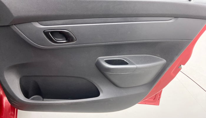 2016 Renault Kwid RXT 1.0 (O), Petrol, Manual, 41,832 km, Driver Side Door Panels Control