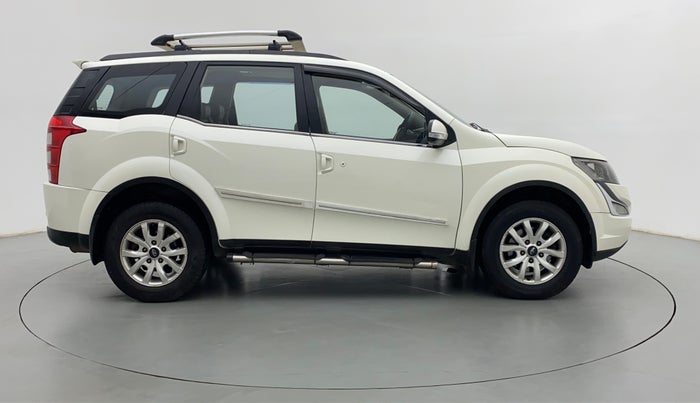 2016 Mahindra XUV500 W10 AT FWD, Diesel, Automatic, 82,917 km, Right Side
