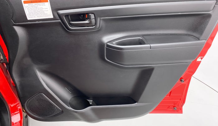 2020 Maruti S PRESSO VXI (O) CNG, CNG, Manual, 2,779 km, Driver Side Door Panels Control
