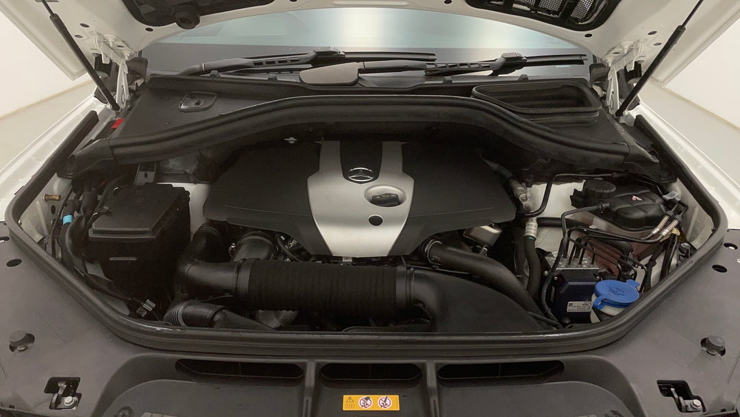 Open Bonnet (Engine)