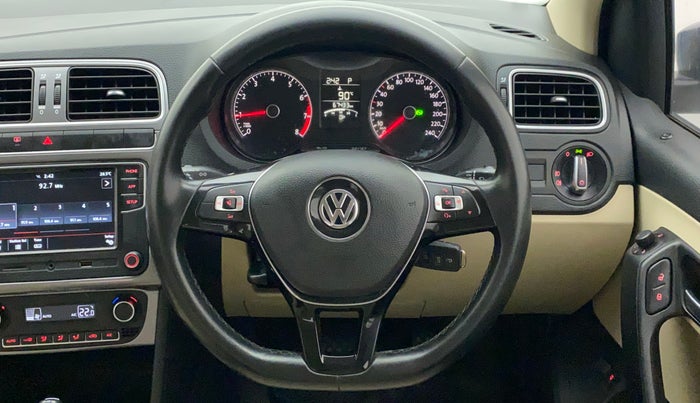 2019 Volkswagen Vento HIGHLINE PLUS 1.2 AT 16 ALLOY, Petrol, Automatic, 67,433 km, Steering Wheel Close Up