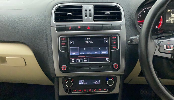 2019 Volkswagen Vento HIGHLINE PLUS 1.2 AT 16 ALLOY, Petrol, Automatic, 67,433 km, Air Conditioner