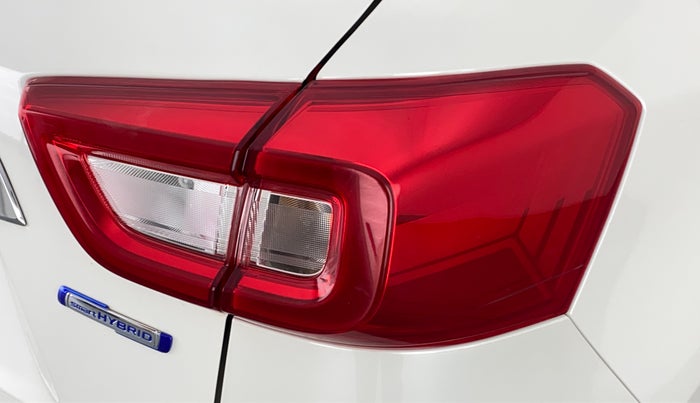 2022 Maruti BREZZA ZXI + AT SMART HYBRID, Petrol, Automatic, 9,124 km, Right tail light - Minor scratches