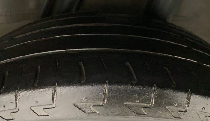 2018 Honda WR-V 1.2L I-VTEC S MT, Petrol, Manual, 1,00,604 km, Left Rear Tyre Tread