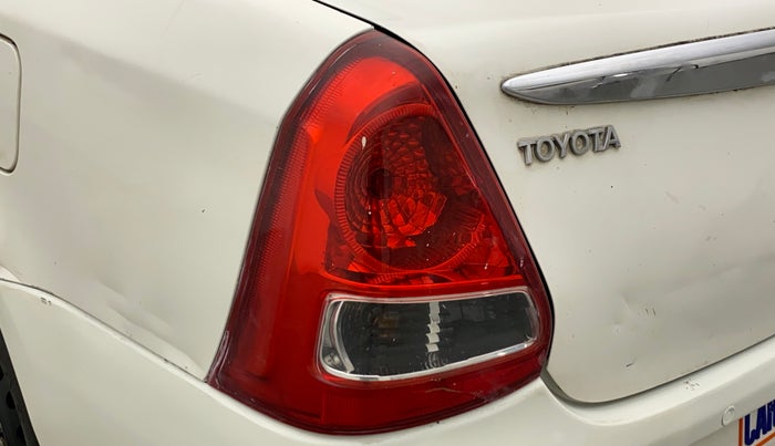 2011 Toyota Etios V, Petrol, Manual, 45,599 km, Left tail light - Minor damage