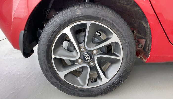 2017 Hyundai Grand i10 SPORTZ (O) 1.2 AT VTVT, Petrol, Automatic, 37,295 km, Right Rear Wheel